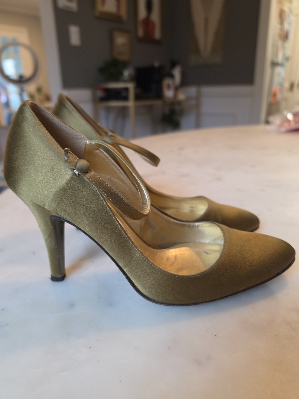 J Crew Olive Satin Women's Mary Jane Heels Size 7.5